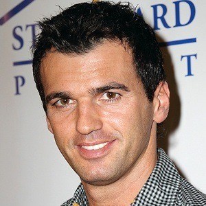 Tony Dovolani Headshot 6 of 9