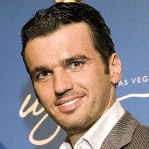 Tony Dovolani Headshot 9 of 9