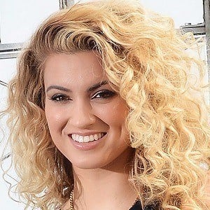 Tori Kelly Headshot 10 of 10