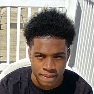 traavy Headshot 4 of 6