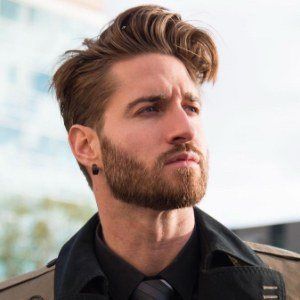 Travis DesLaurier - Age, Family, Bio | Famous Birthdays