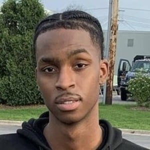 travolivee at age 21