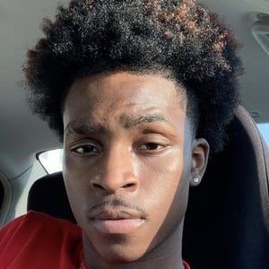 travolivee at age 21