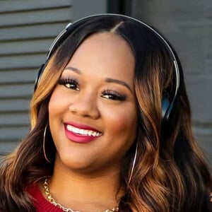 Trendycurvy Headshot 3 of 6