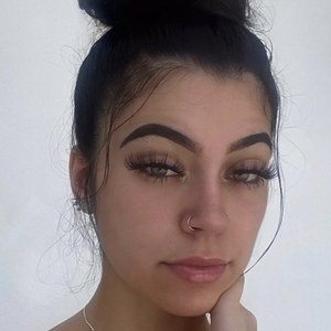 Tybsierraa - Age, Family, Bio | Famous Birthdays