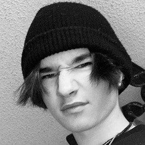 Uh.idk.uh Headshot 2 of 10