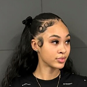 urfavkendraa Headshot 2 of 5