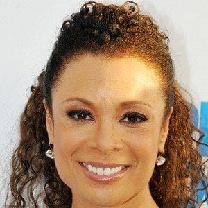 Valarie Pettiford - Bio, Family, Trivia | Famous Birthdays