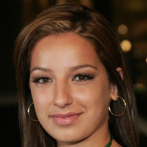 Vanessa Lengies Headshot 6 of 10