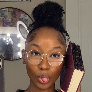 Veneese Solé Headshot 2 of 2