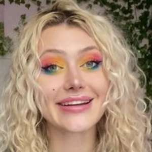 VeriVanessa at age 21