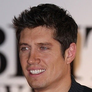 Vernon Kay Headshot 9 of 10