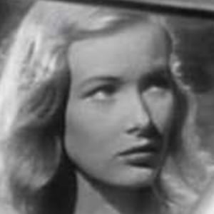 Veronica Lake Headshot 4 of 5