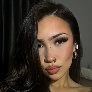 versacesdaughter Headshot 2 of 6