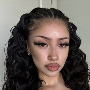 versacesdaughter Headshot 5 of 6