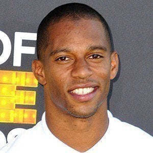 Victor Cruz Headshot 4 of 7