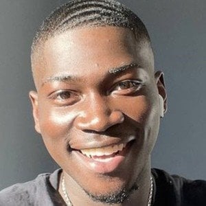 Victor Kunda Headshot 7 of 10