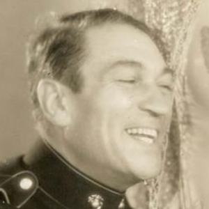 Victor McLaglen Headshot 4 of 6