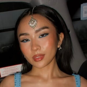 Victoria Ho Headshot 8 of 10