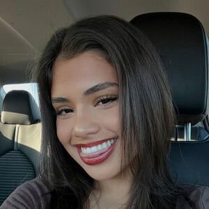 Victoria Jaimes Headshot 4 of 5
