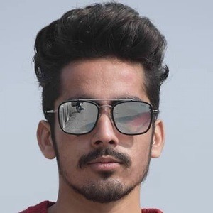Vikram Khajuria Headshot 9 of 10