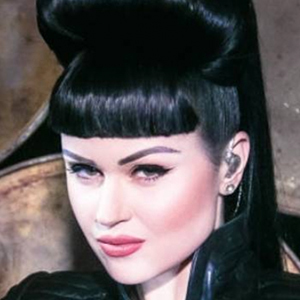 Viktoria Modesta Headshot 5 of 6