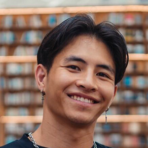 Vinh Castle Headshot 4 of 5