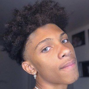 Viniq Headshot 3 of 10