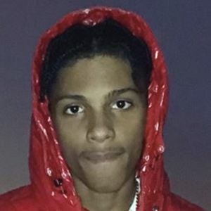 Viniq Headshot 5 of 10