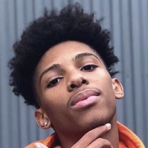 Viniq Headshot 6 of 10