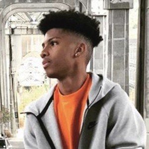 Viniq Headshot 10 of 10