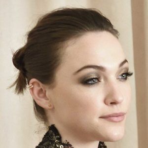 Violett Beane Headshot 8 of 10