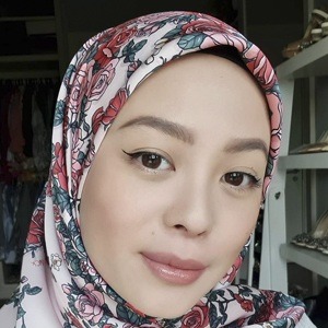 Vivy Yusof Headshot 8 of 10