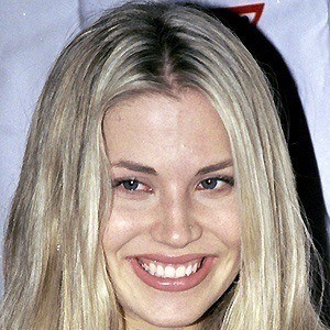 Willa Ford - Bio, Family, Trivia | Famous Birthdays