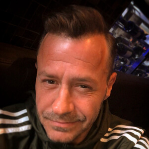 Willi Herren Headshot 2 of 5