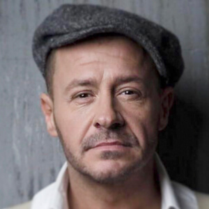 Willi Herren Headshot 5 of 5