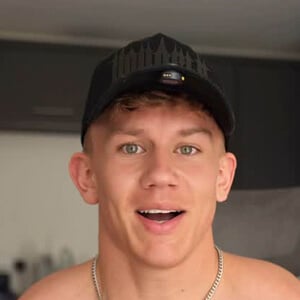 William Scott Instagram Star Headshot 3 of 4