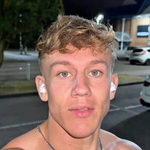 William Scott Instagram Star Headshot 4 of 4