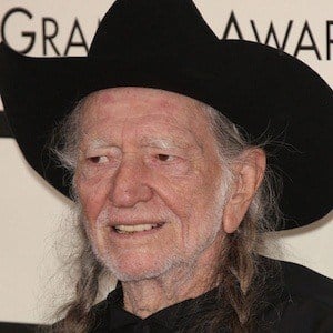 Willie Nelson Headshot 3 of 10