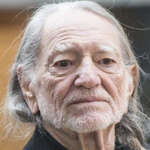 Willie Nelson Headshot 4 of 10