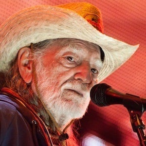 Willie Nelson Headshot 5 of 10