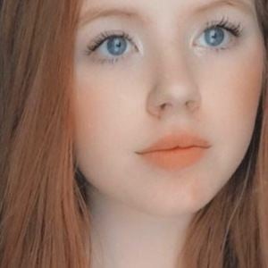 Willow Bramley Headshot 5 of 10