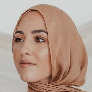 With Love Leena - Age, Family, Bio | Famous Birthdays