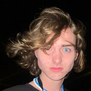 worldofjeb Headshot 4 of 4