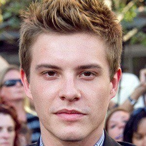 Xavier Samuel Headshot 7 of 9