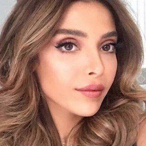 Yalda Golsharifi - Age, Family, Bio | Famous Birthdays