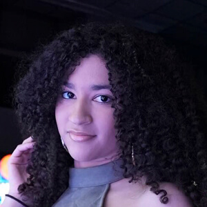 Yari Season Headshot 3 of 4