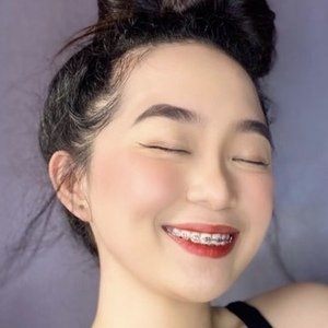 Yennie Perilla Headshot 8 of 10