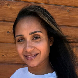 Ylleya Evans Headshot 2 of 6