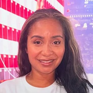 Ylleya Evans Headshot 5 of 6